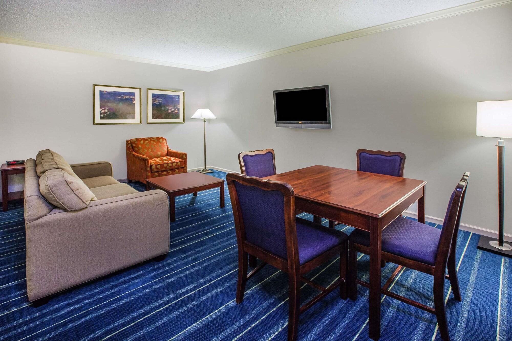 Days Inn By Wyndham Midland Luaran gambar