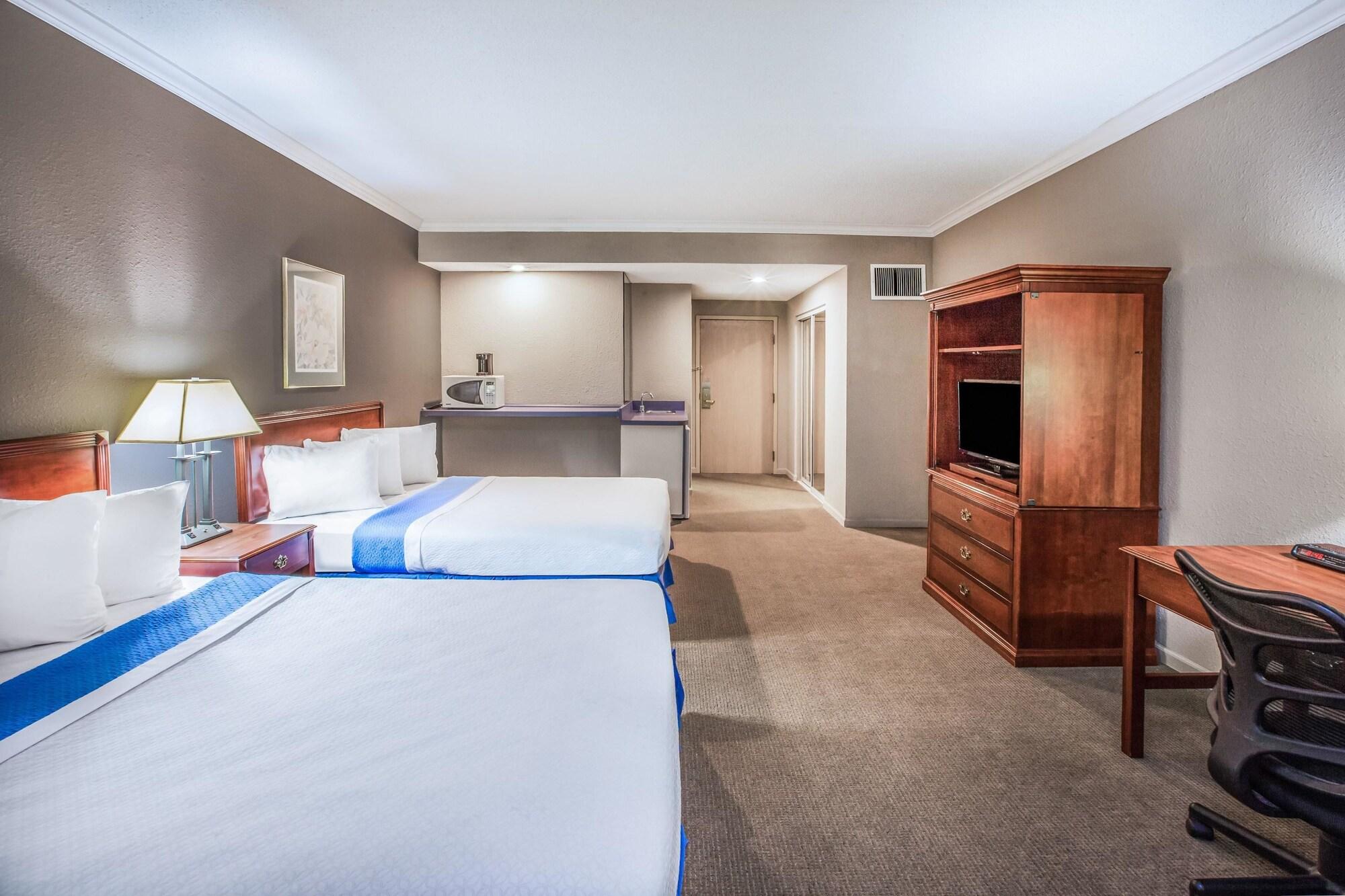 Days Inn By Wyndham Midland Luaran gambar