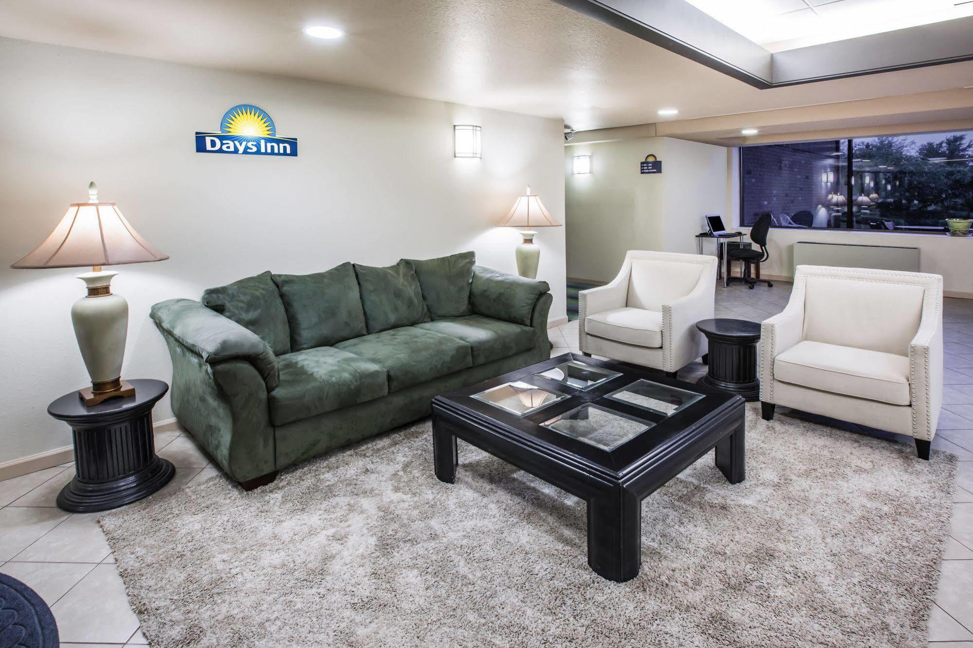 Days Inn By Wyndham Midland Luaran gambar